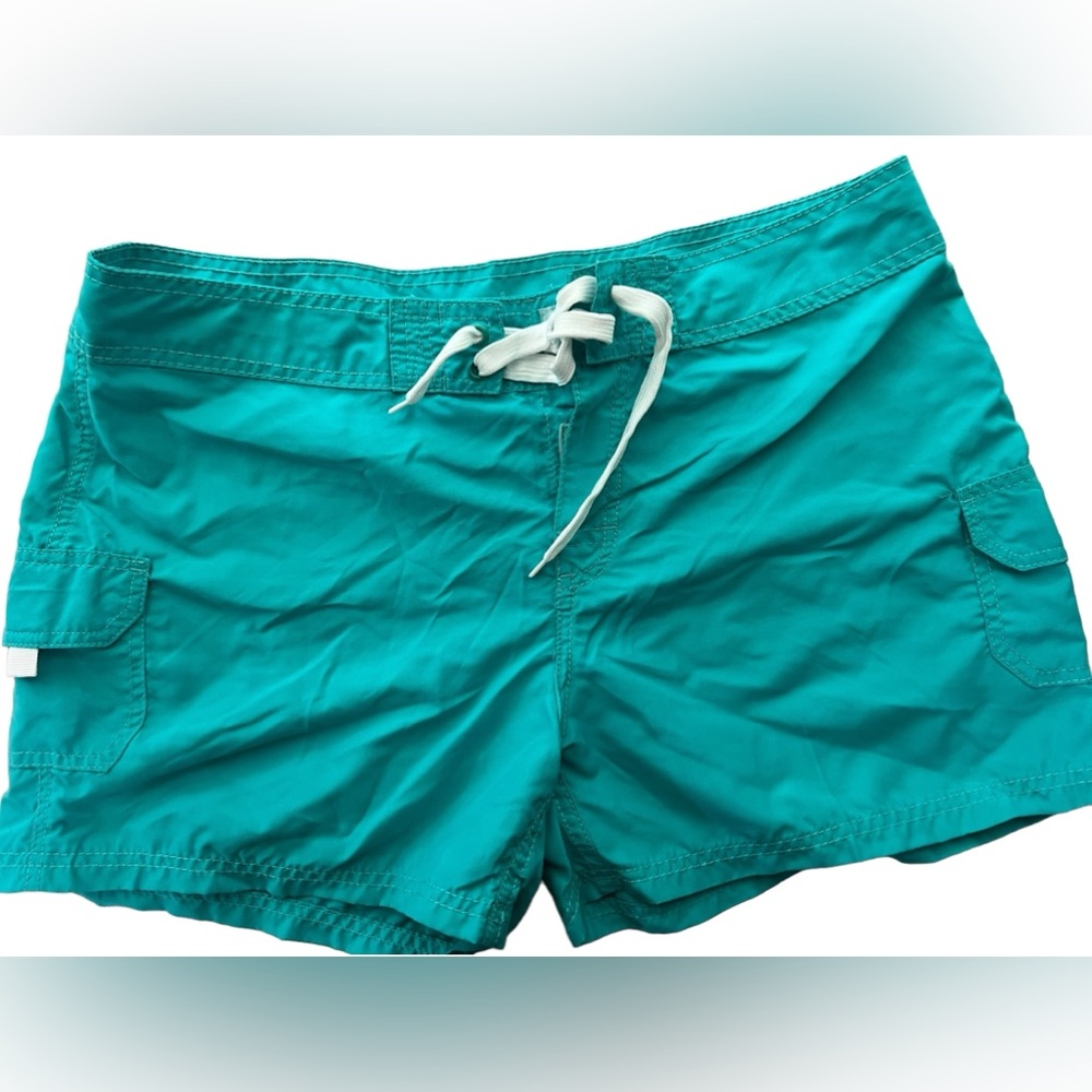 Okanu Surf board shorts Size 14